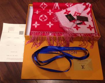 新作入荷，セール Supreme x LOUIS VUITTON シュプリーム ルイヴィトン マフラー 赤(その他)｜売買されたオークション情報、yahooの商品情報をアーカイブ公開 - オークファン 服飾小物