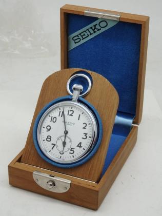 極美品 SEIKO 懐中時計 鉄道時計 手巻き 木箱付 9119-0040T