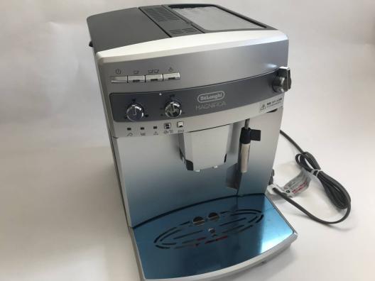 中古 デロンギ 全自動エスプレッソマシン マグニフィカ ESAM03110S