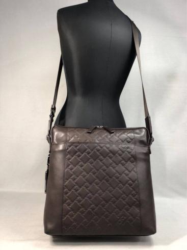 トゥミ（２８）本革ショルダーバック（良品）※型番31103DBT