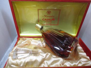 カミュ マルキーズ CAMUS コニャック バカラボトル MARQUISE 700ml