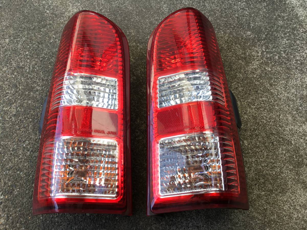 スズキエブリーDA52/DA62 テールレンズ/左右 スズキ☆エブリィワゴン(DA62V)純正テールレンズ左右セット 【公式通販】