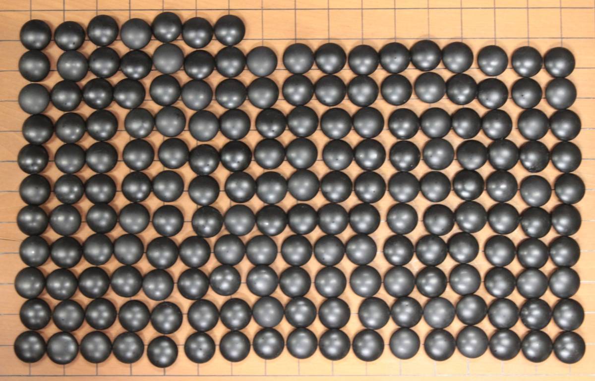 碁石 ⁄ 日向特製 囲碁 那智黒碁石の通販 本蛤碁石 30号 本蛤 □本蛤