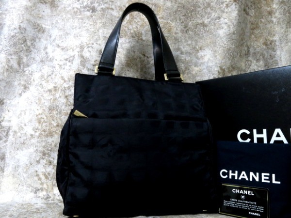 CHANEL シャネル ニュー トラベル ライン ナイロン レザー トート 