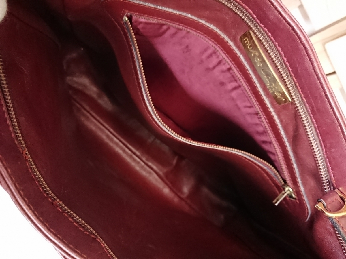 Cartier カルティエ マストライン ショルダーバッグ ゴールド金具 ロゴ 