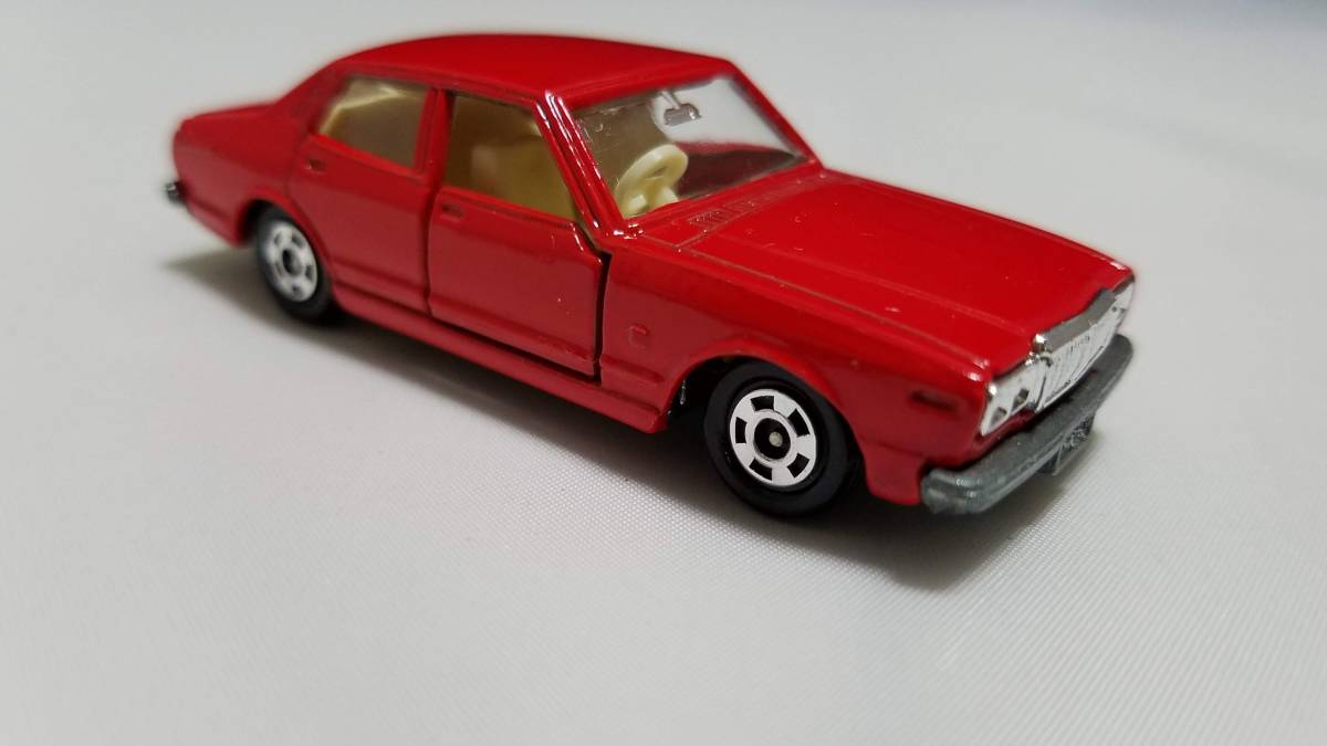 ◇トミカ ◇ブルーバード 810 ◇MADE IN JAPAN