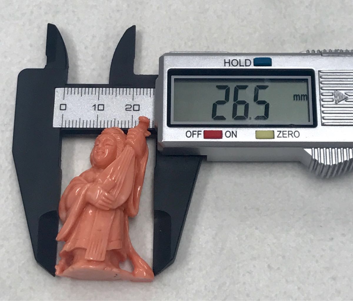 桃珊瑚彫刻-海老 297KN 桃珊瑚彫刻-海老 297KN 桃珊瑚彫刻-海老 本珊瑚