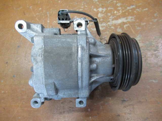 【トヨタ】ファンカーゴ NCP21 コンプレッサー 291052