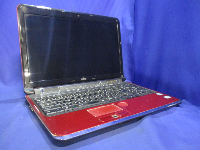 日本製 Wi-Fi有 15.6型 ノートパソコン 富士通 AH700/5A レッド 中古