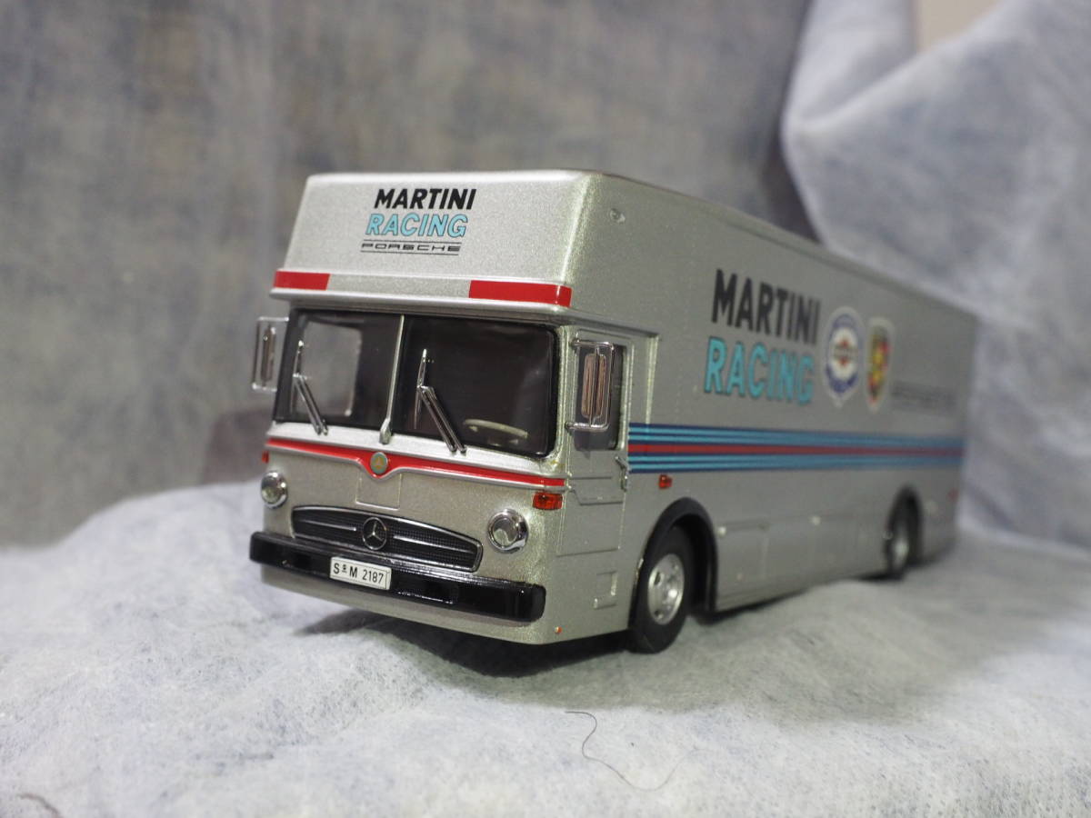 1/43 Premium ClassiXXs マルティ二レーシングトランスポーター MB 