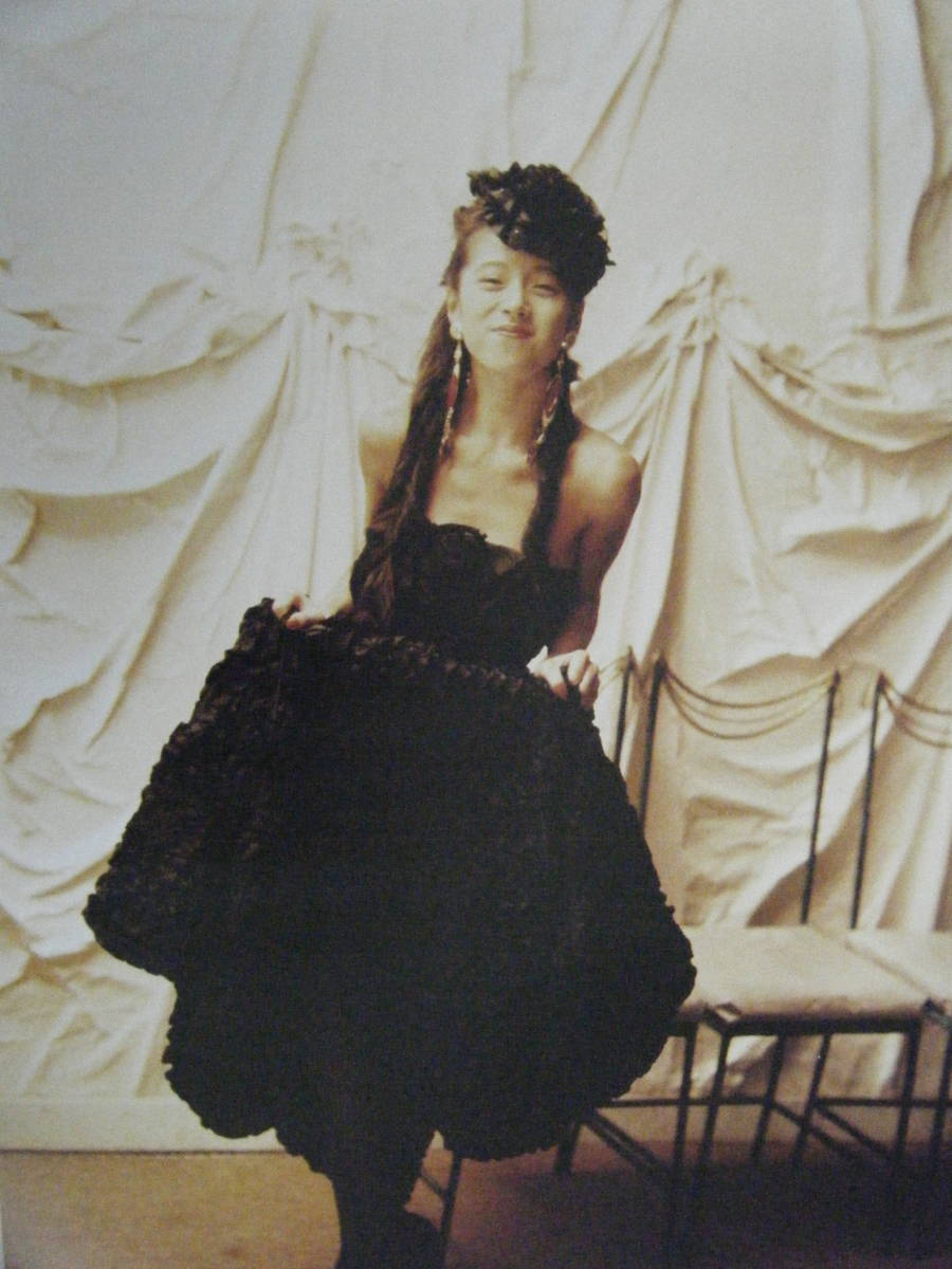 中森明菜　カレンダー　1990 Yahoo!オークション - 中森明菜 1990年度カレンダー
