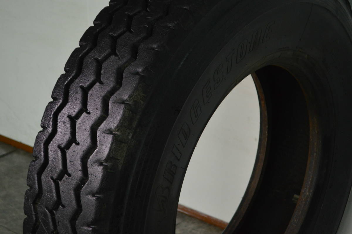 【バリ溝】ブリヂストン BRIDGESTONE V-STEEL RIB LUG G588 11R22.5 16PR 1本セ 中型 大型 トラック ダンプ 2014年製造 8分山程度