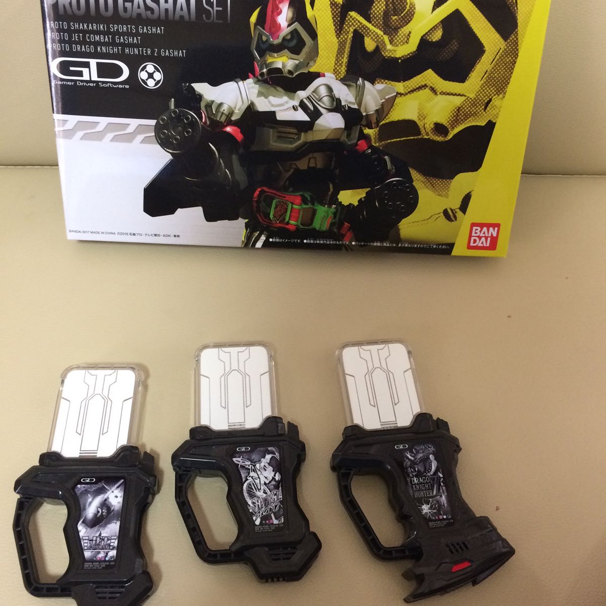 DXライドウォッチ19個+ダイザー 劇中プロップ風塗装 竜頭発光・大音量