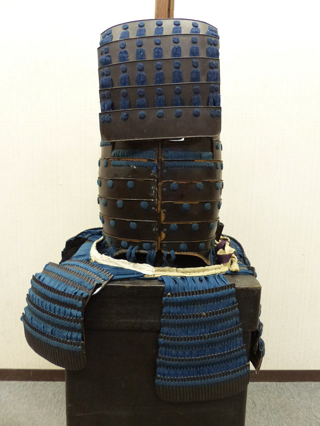 □秋水□鎧胴 草摺 袖一対 鎧部品 （検）武具・甲冑・鎧兜(甲冑（兜