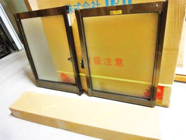 トステム　窓　サッシ　アルミ　半外付　　W780ｘH570ｍｍ　リクシル　DIY　リフォーム　ブロンズ　