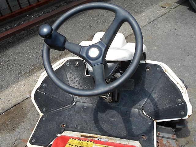 Ah4713 OREC オーレック RM86 ロータリーモア ラビットモア 乗用草刈機 カワサキ FC420V エンジン搭載 タンク内キレイ【動画有】_4