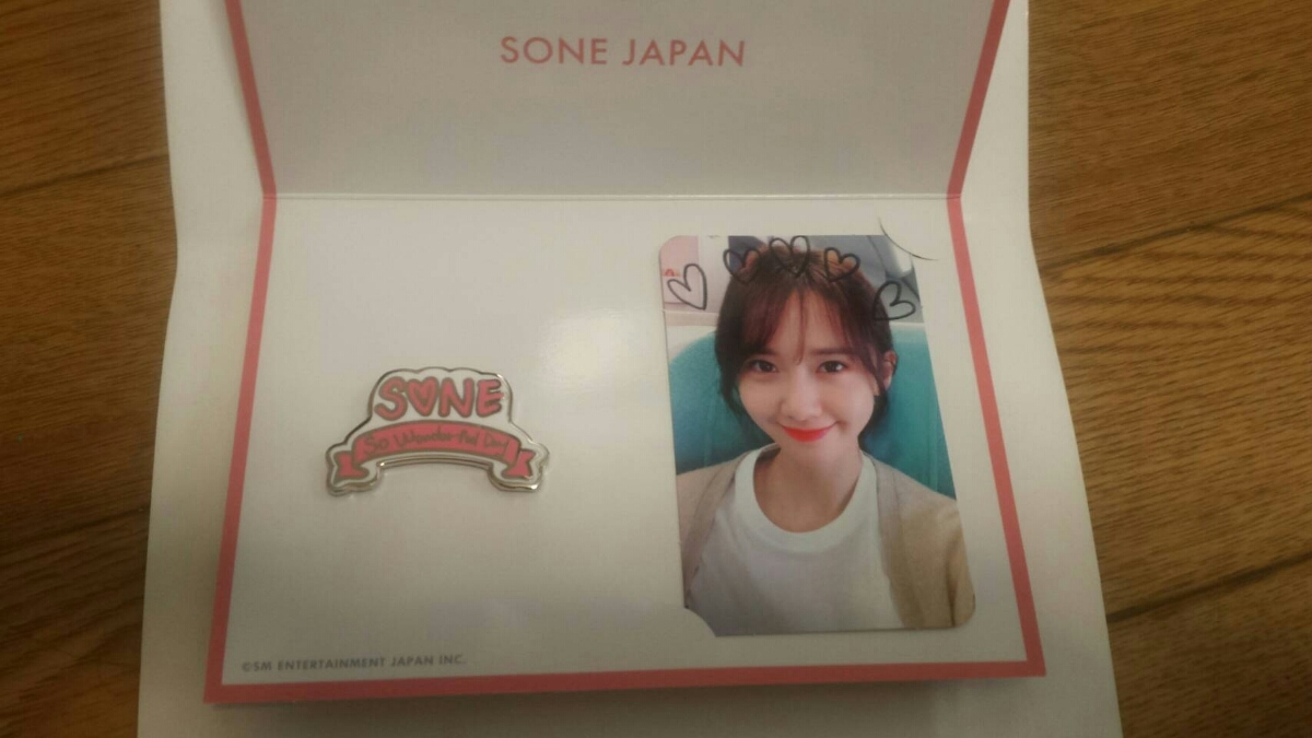 ユナ ファンミーティング YOONA 少女時代 トレカ ピンバッジ 大阪 非売品