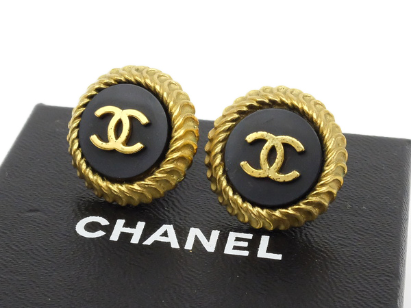 綺麗【CHANELシャネル】ココマーク★ボタンモチーフ★イヤリング★ブラック×ゴールド★
