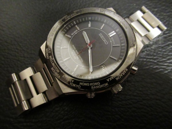 セイコー 7B25-0AH0 チタン ワールドタイム 電波 ソーラー 検索）SEIKO 