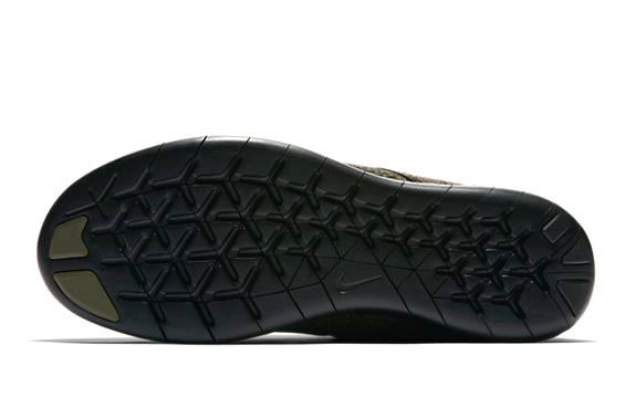 Nike ナイキ Free Rn Cmtr 17 Prem フリーラン コミューター 17 プレミアム 2430 002 ランニング 27 0cm 6664 27 0cm 売買されたオークション情報 Yahooの商品情報をアーカイブ公開 オークファン Aucfan Com