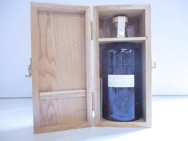 【大人気，セール】 酒 未開栓 ウイスキー ハイランドパーク HIGHLAND PARK 30年 750ml 48.1% 木箱 冊子付(ウイスキー)｜売買されたオークション情報、yahooの商品情報をアーカイブ公開 - オークファン その他