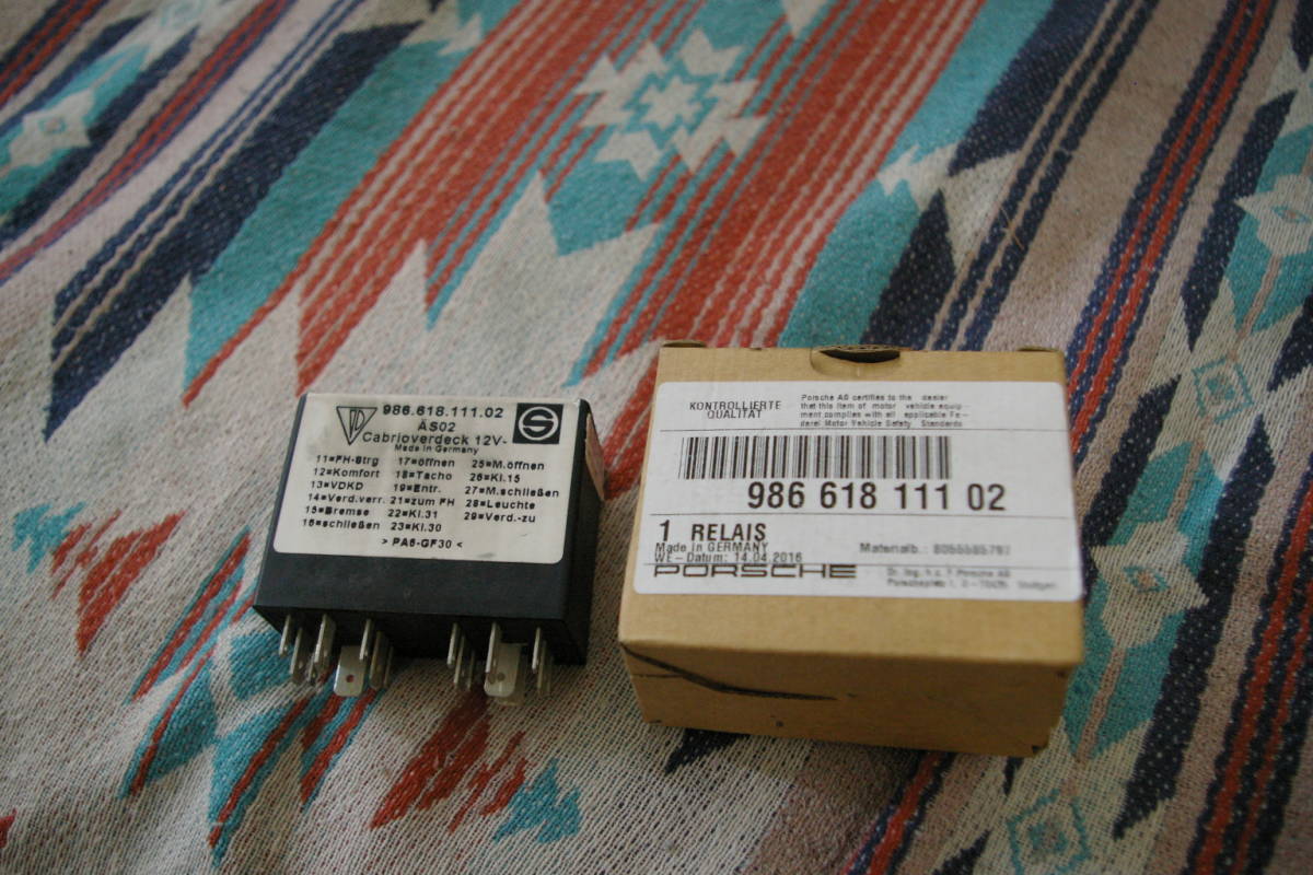 ポルシェ ボクスター986 618 111 02 コンバーチブル トップ リレー