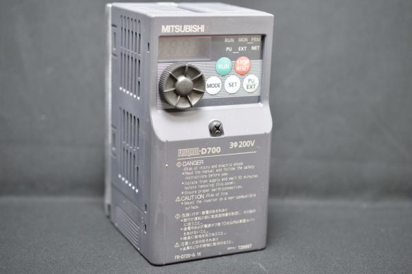 美品!!三菱電機 インバーター FR-D720-0.1K 三菱電機 美品!!三菱電機 インバーター FR-D720-0.1K 三菱電機