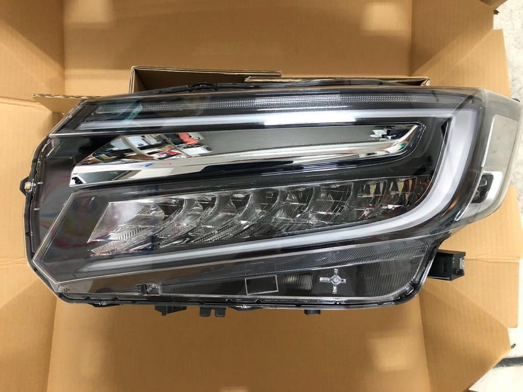 ステップワゴンスパーダ RP3/4/5 後期 左LEDヘッドライト 美品 KOITO