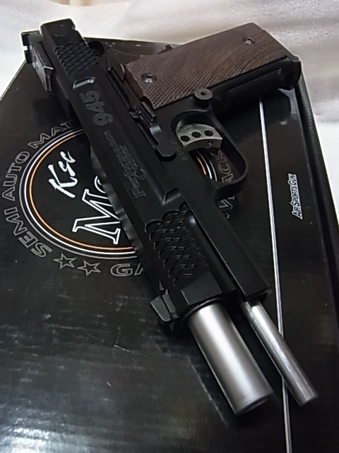 M945 KSC ガスブローバック | スケイルドブラック - S&W ガスガン