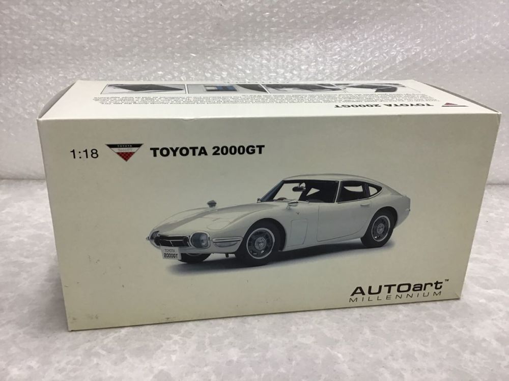 オートアート 1/18 トヨタ2000GT ホワイト ミニカー 【公式通販】