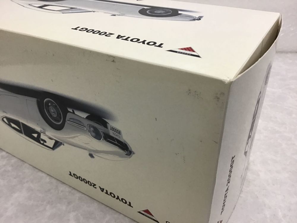 オートアート 1/18 トヨタ2000GT ホワイト ミニカー 【公式通販】