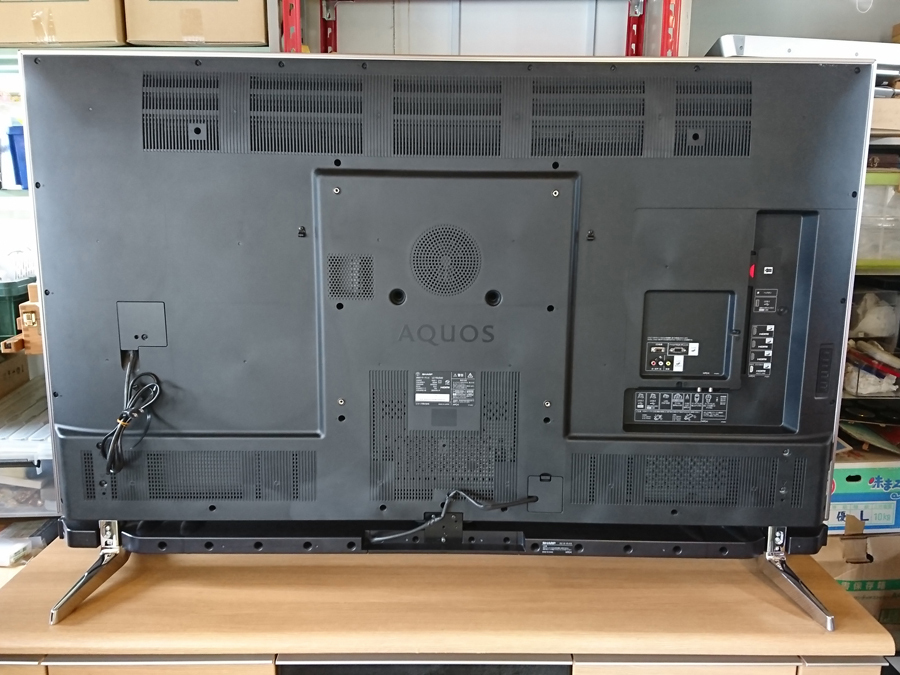 70V型 SHARP シャープ LC BS&frasl;CS&frasl;地上デジタル液晶テレビ メルカリ SHARP / 70V型 液晶カラーテレビ AQUOS（LC-70UD20）/ USED品 2014年製 動作品 スタンド付 / 画面キズ等有 商品画像ご参照ください