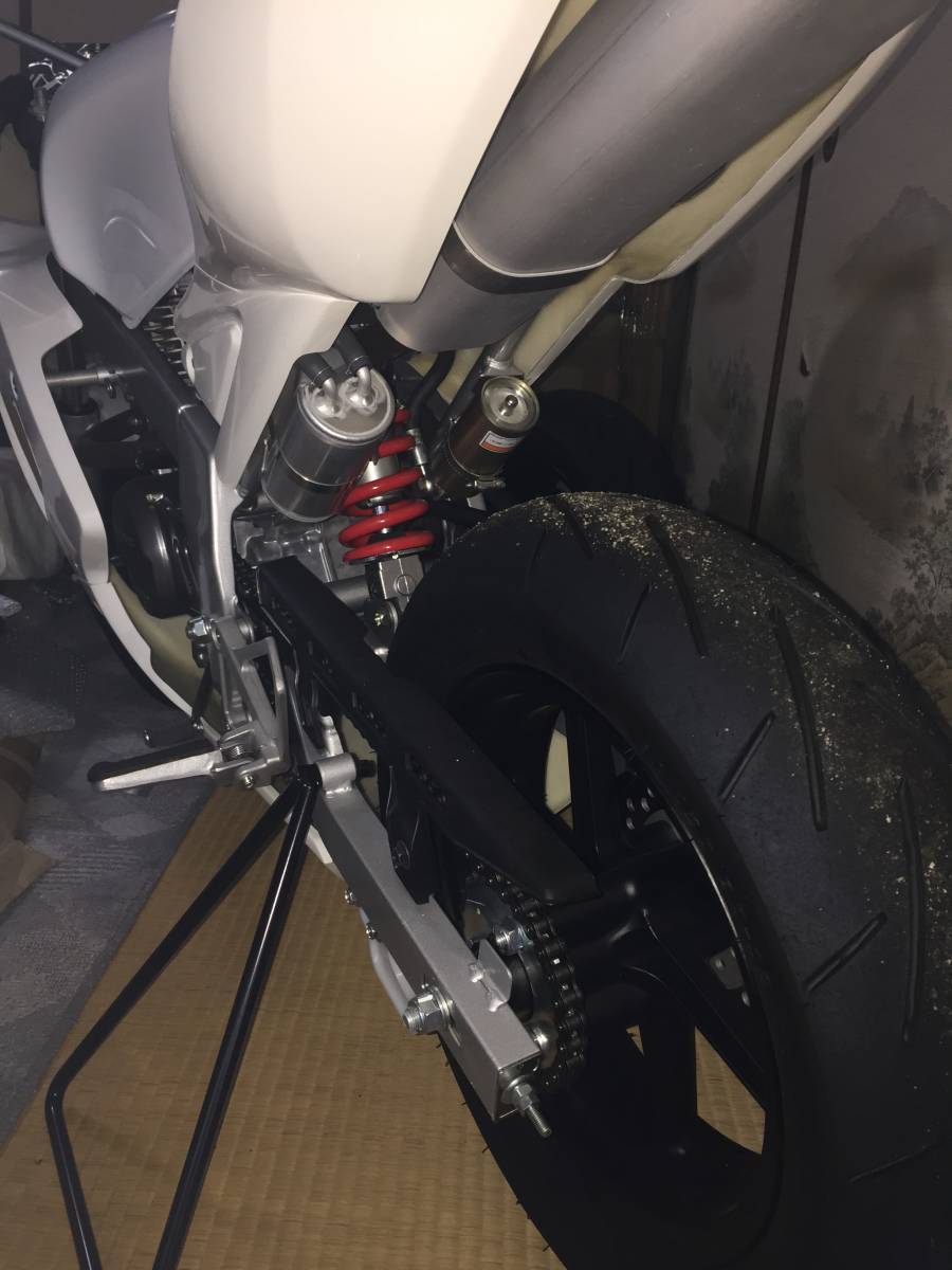 NSF100 | ホンダ NSR50の後継ミニレーサー「ホンダ 4ストだけど軽い 