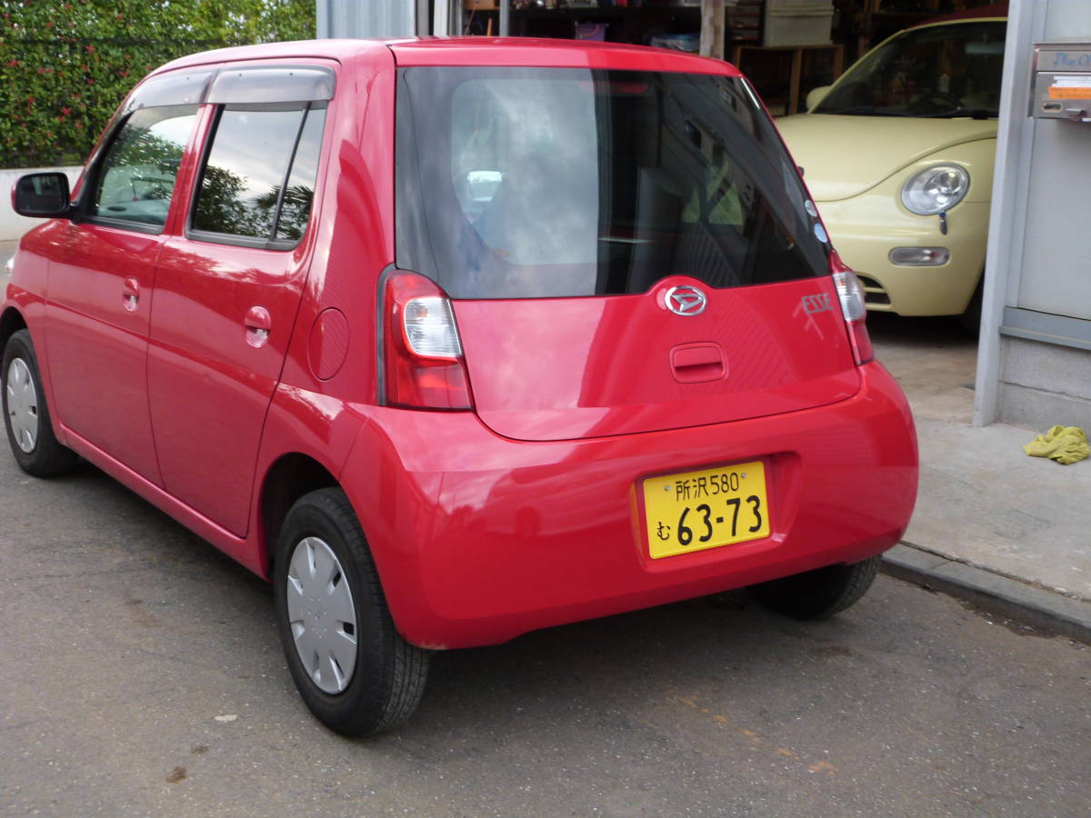 15年落ち (平成23年式⁄2011年式)のエッセの車査定・