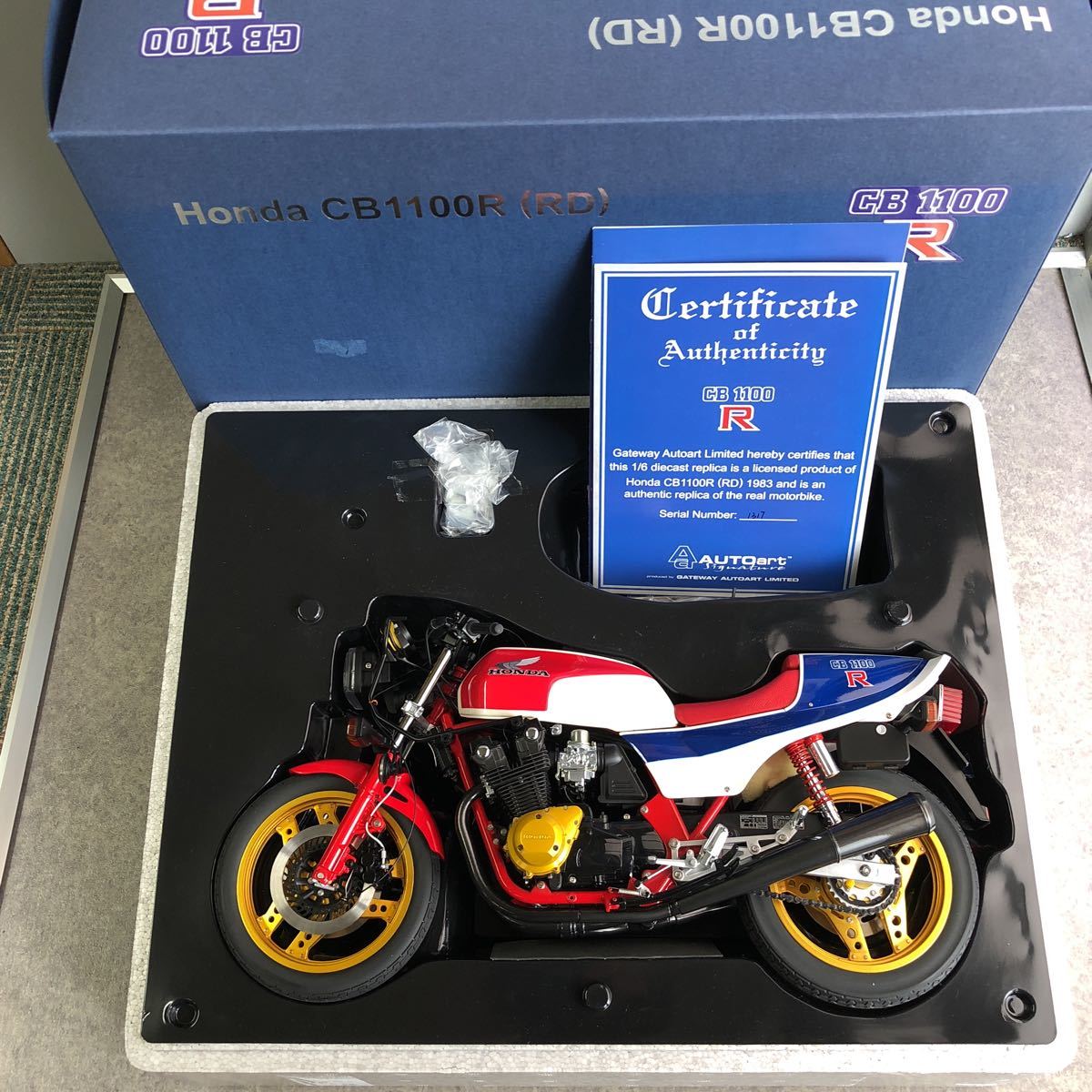 1/6 AUTOART オートアート HONDA CB1100R（ホンダ CB 1100のYahoo 