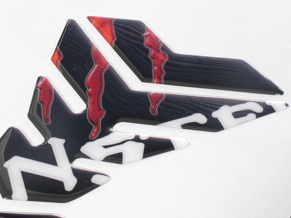 Made in ITALY タンクパッド ZX10R ZX6R ZX12R ZX9R ZX14R ZZR1400 ZZR1200 Z1000 NINJA1000 Z800 ZRX1200 ZRX400 GPZ900 ZZ-R GPZ NINJA 4