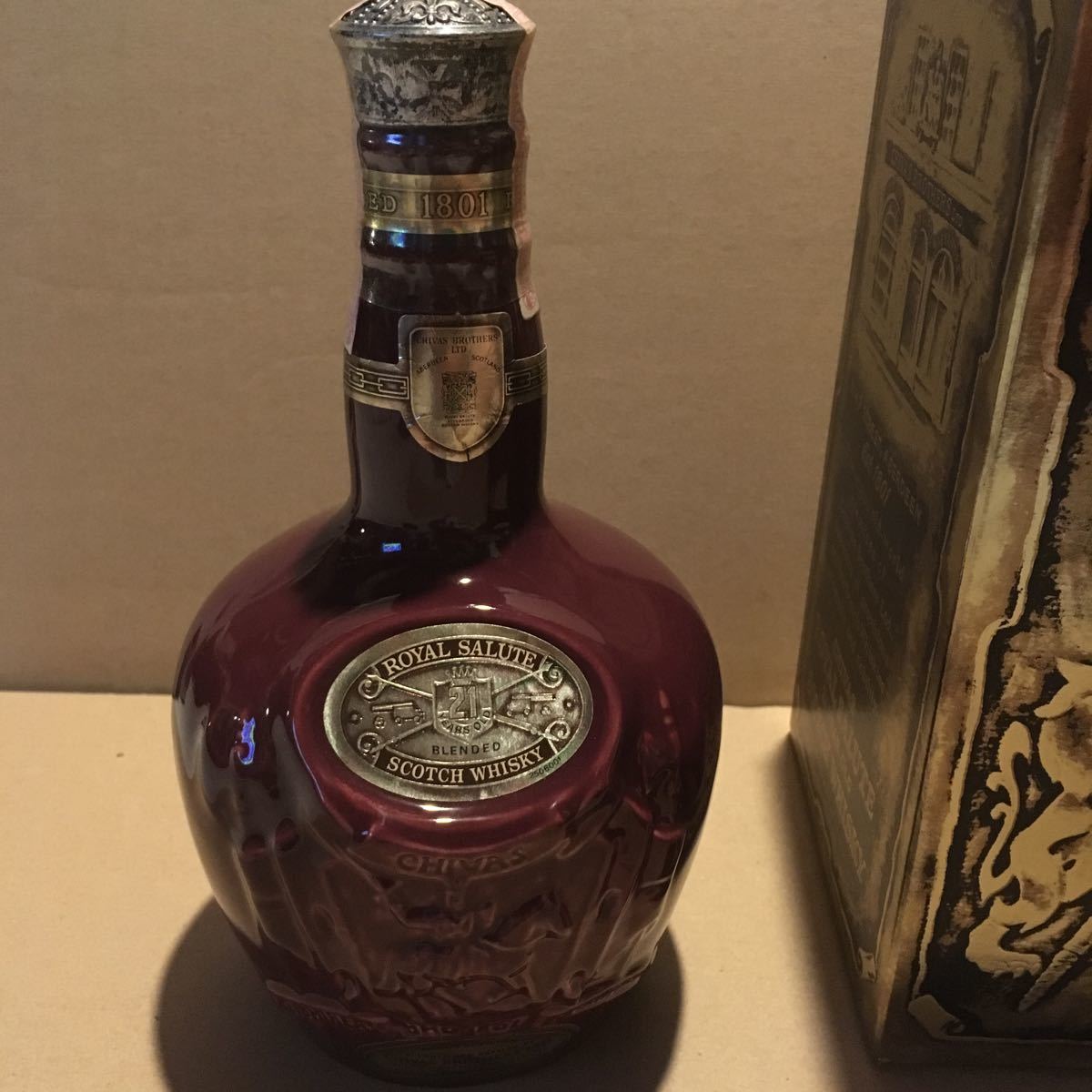 ロイヤルサルート 21年 赤ボトル (シーバスリーガル) 700ml 飲料 未開