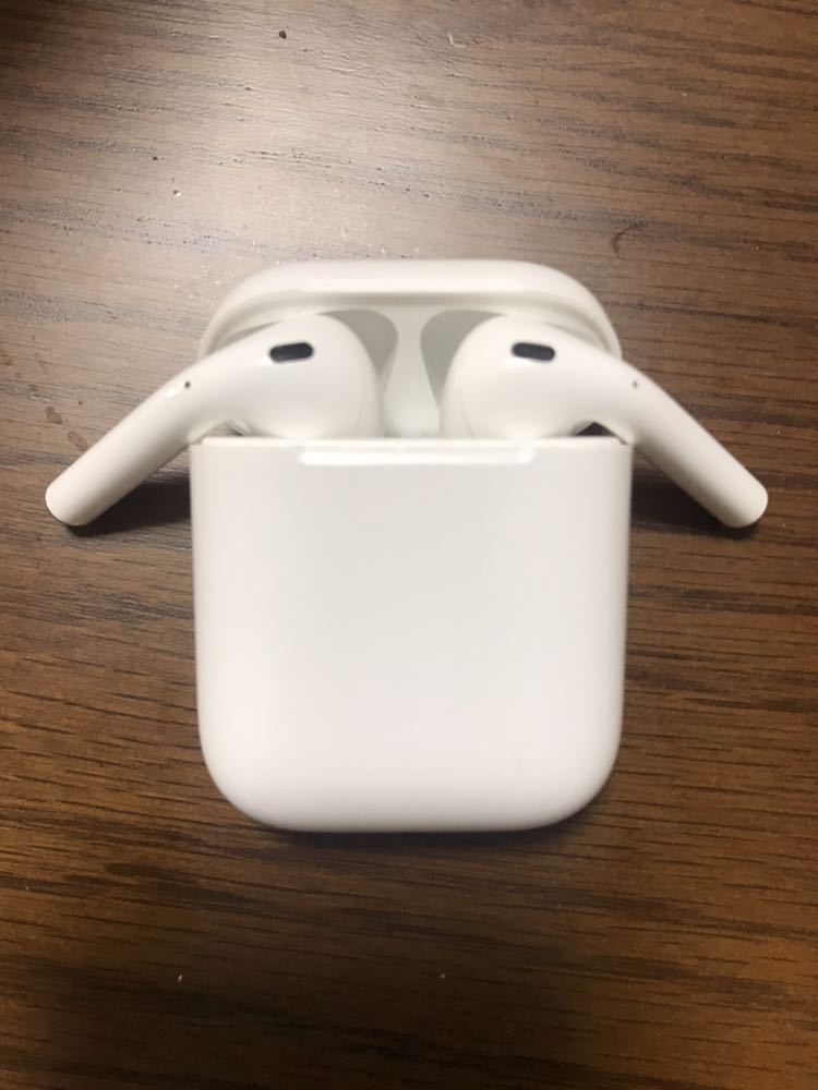 Apple AirPods 第二世代 美品 中古品〕 AirPods 第2世代 with Charging