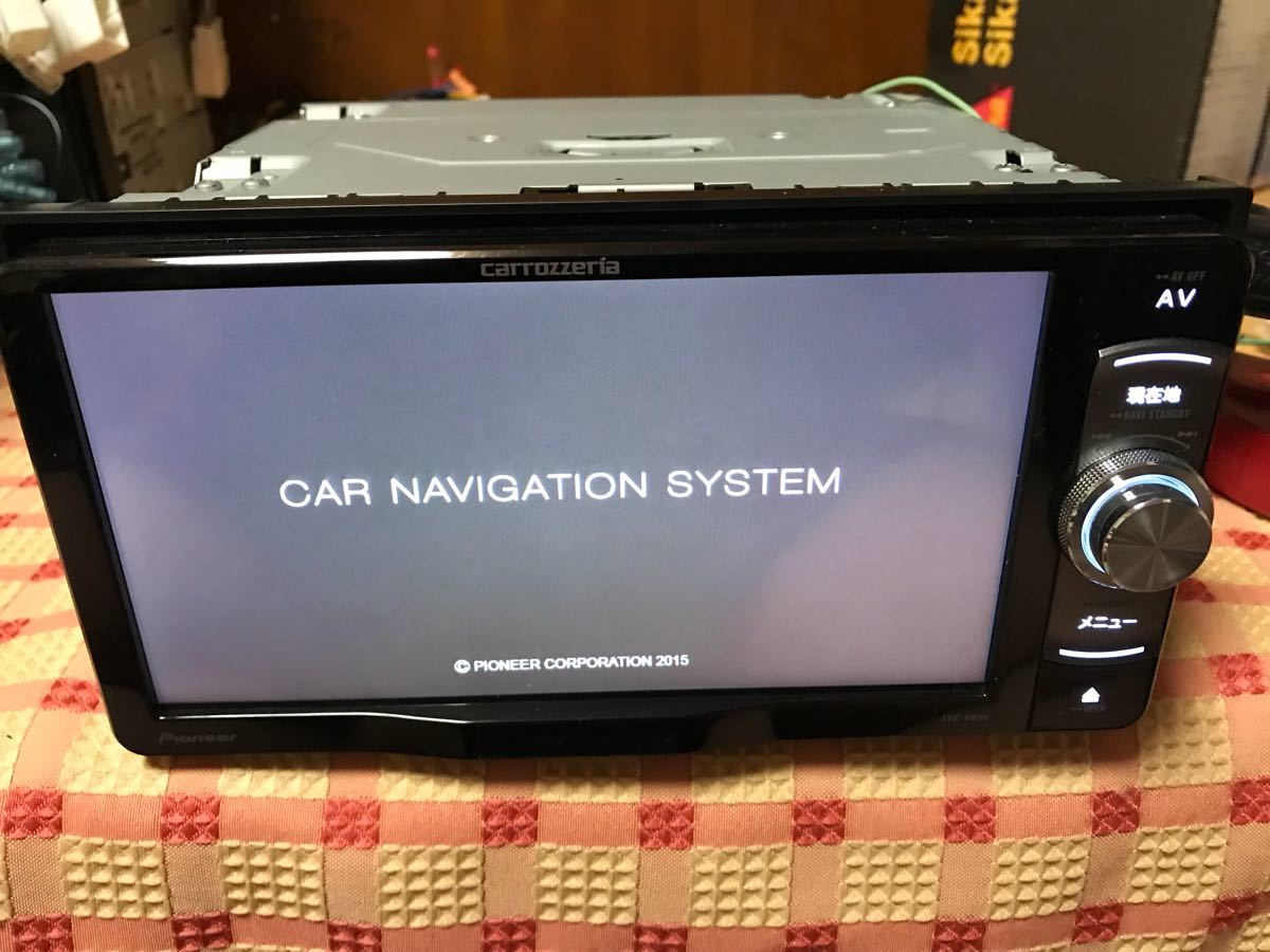 中古美品 カロッツェリア(パイオニア) 楽ナビ 7型ワイド カーナビ AVIC
