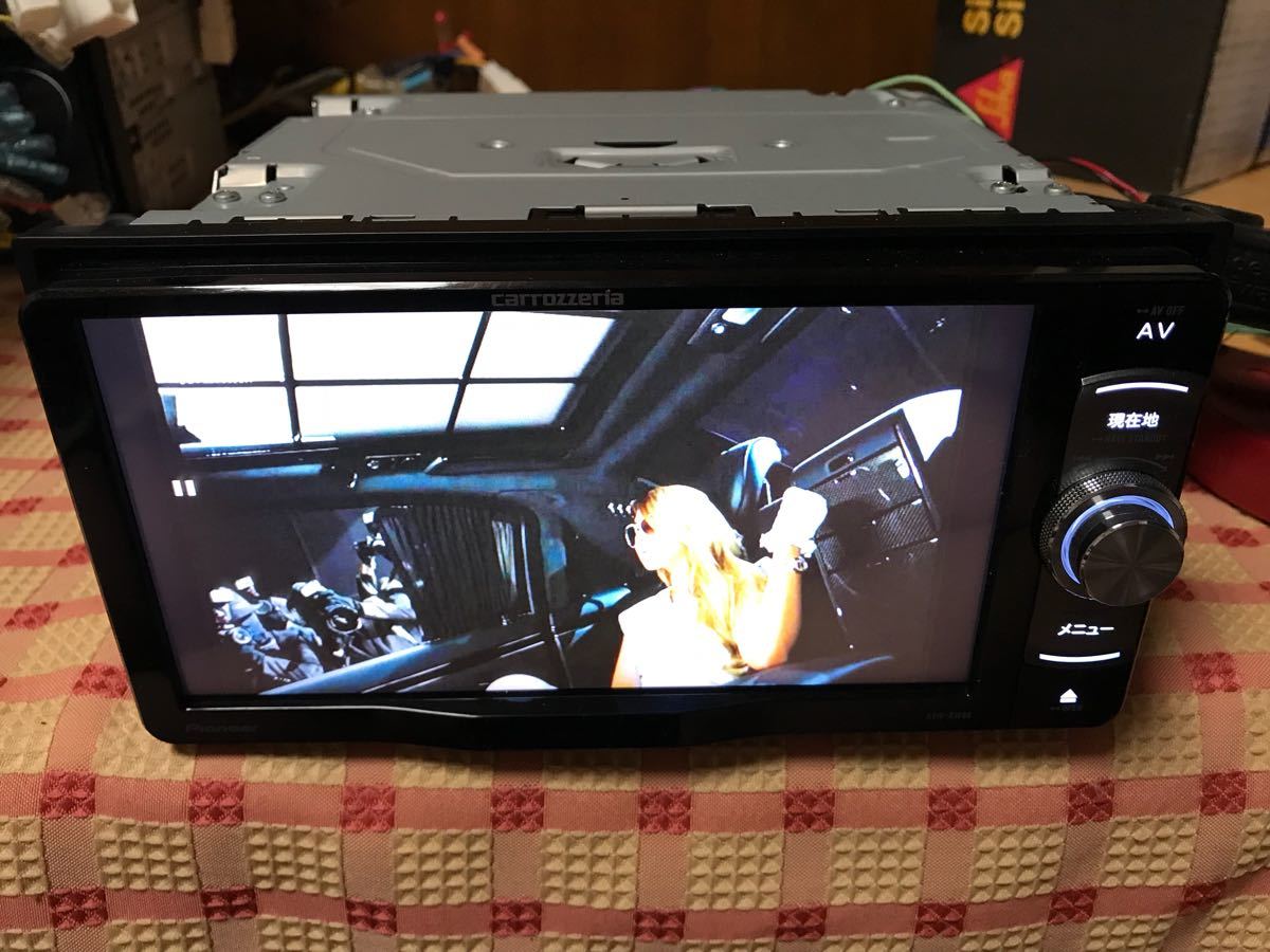 中古美品 カロッツェリア(パイオニア) 楽ナビ 7型ワイド カーナビ AVIC