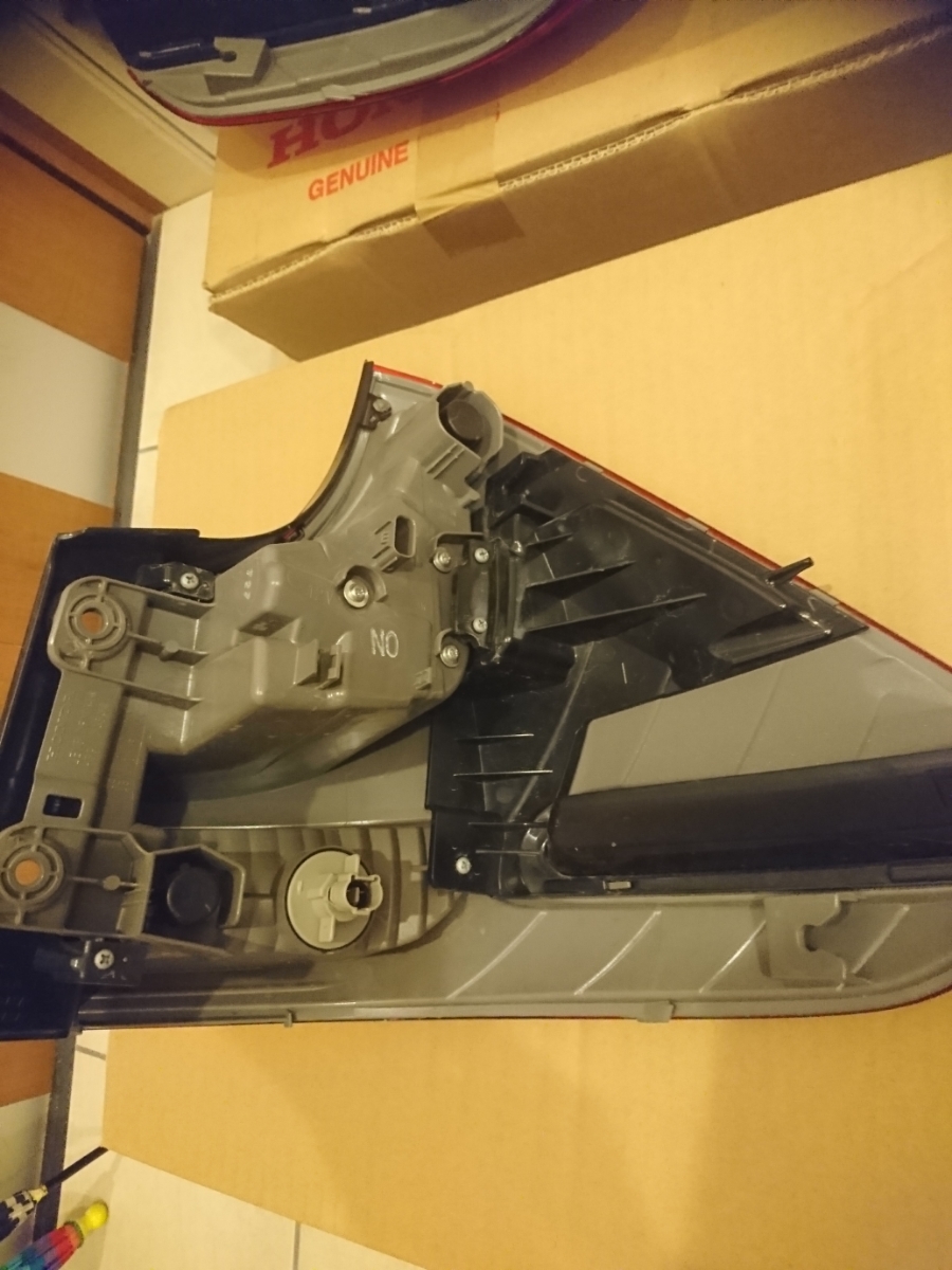 美品 フリード GB5 左右 テールランプ 純正ホンダ 