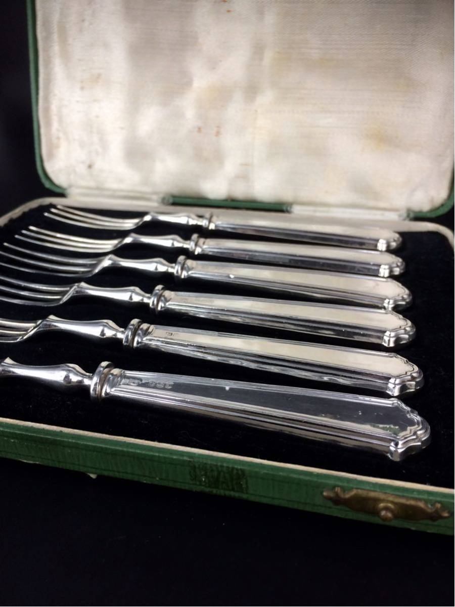 迎賓館の銀食器＞純銀ハンドル 1918年イギリスアンティーク フォーク
