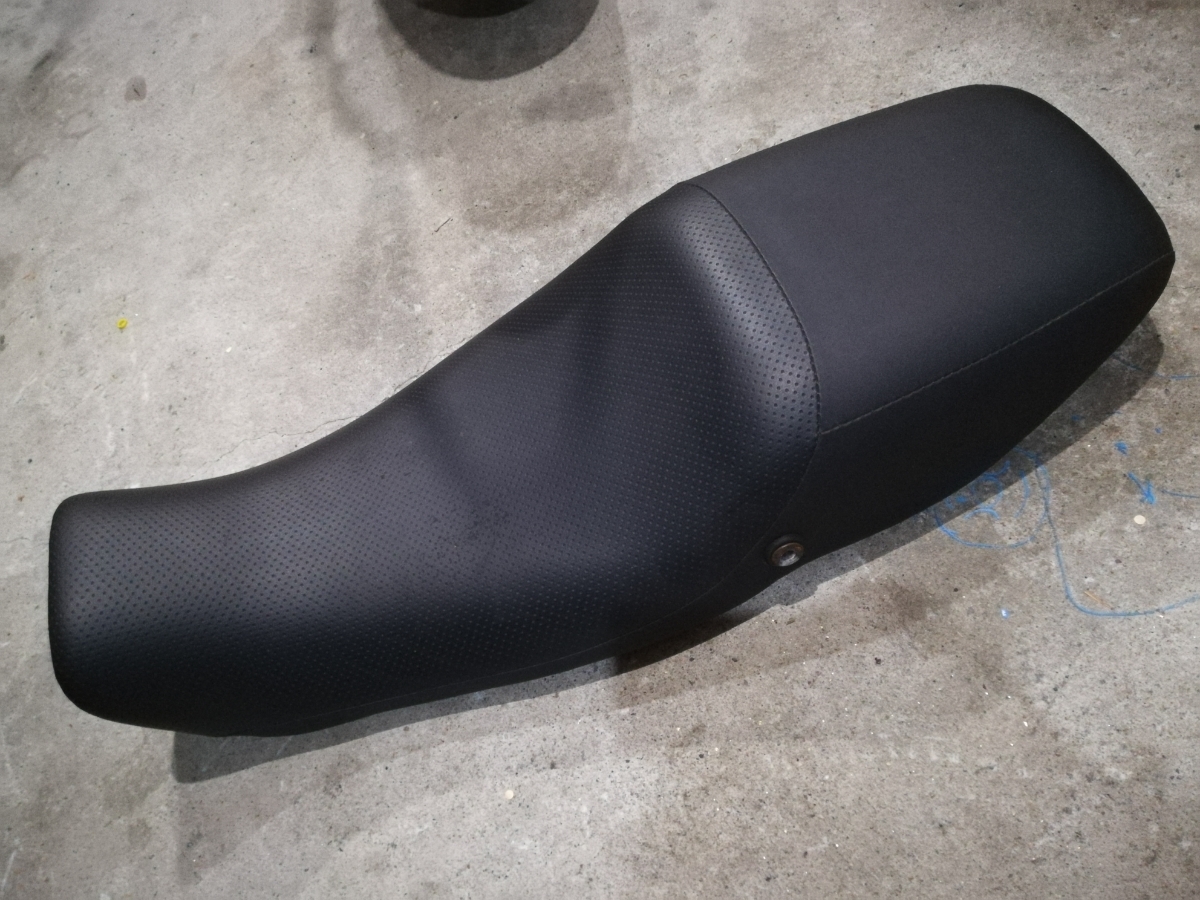 FTR223 | シート ホンダ Webike バイクパーツ通販 SMHシート｜K＆H 
