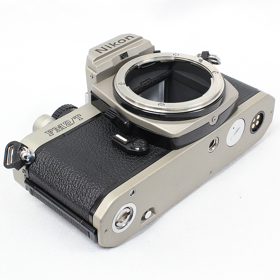 完動品・美品Nikon Nikon ニコン FM2/T チタン ボディー 完動品 FM2 完動品・美品Nikon Nikon ニコン FM2/T チタン ボディー 完動品 FM2