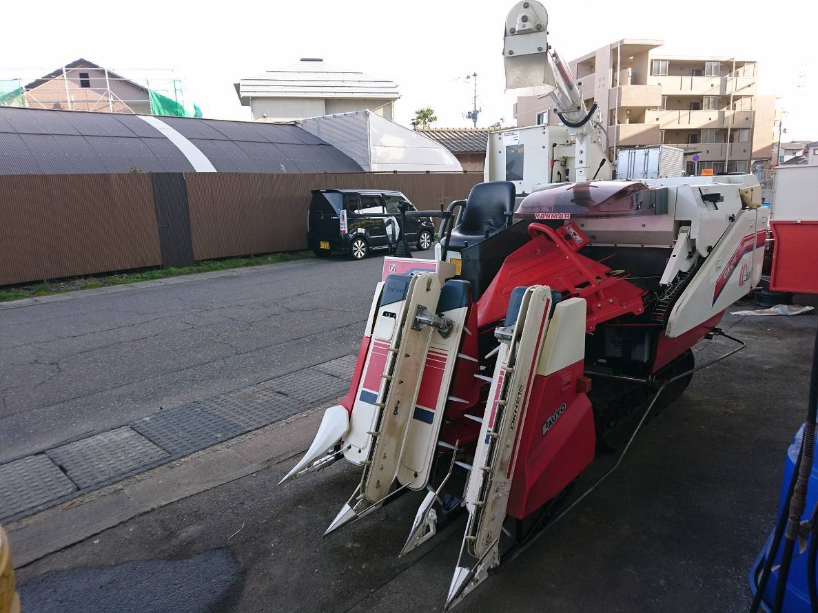 コンバイン ヤンマー グレンタンク 3条刈 (㍿ 滋賀発ヤンマー