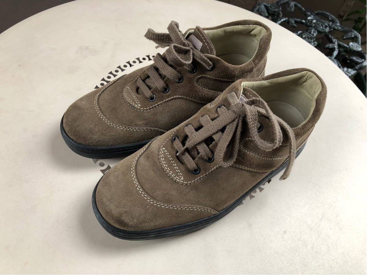 人気SALE，送料無料 TOD&rsquo;Sトッズ スエードスニーカー 25.5cm ロンドン 直営店購入品(男性用)｜売買されたオークション情報、yahooの商品情報をアーカイブ公開 - オークファン 靴