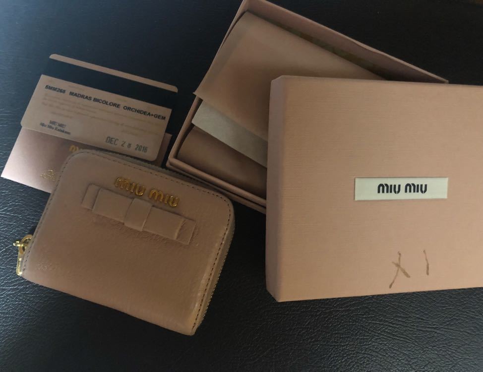 得価，爆買い miumiu カードケース コインケース(服飾小物)｜売買されたオークション情報、yahooの商品情報をアーカイブ公開 - オークファン 服飾小物