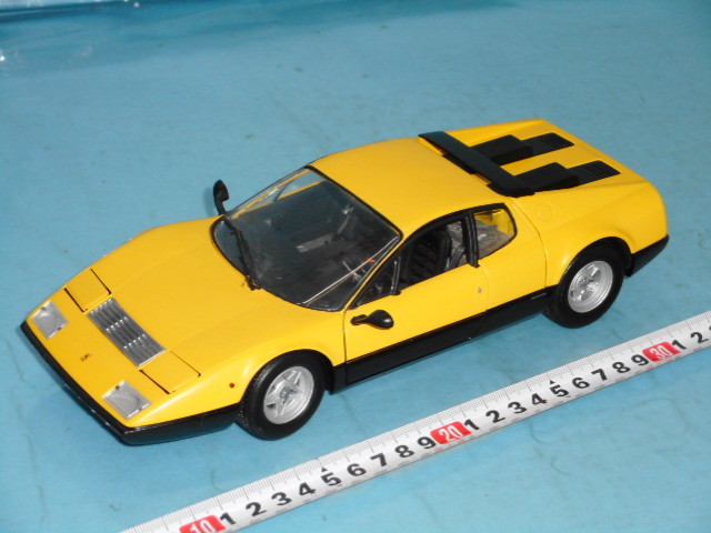 □京商 1/18 フェラーリ365GT4/BB (イエロー/ブラック) ミニカー