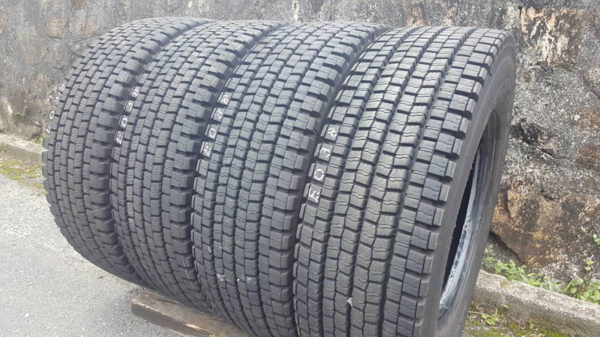 直接引取OK トラック用タイヤスタッドレス 265/70R19.5 4本 直接引取OK トラック用タイヤスタッドレス 265/70R19.5 4本