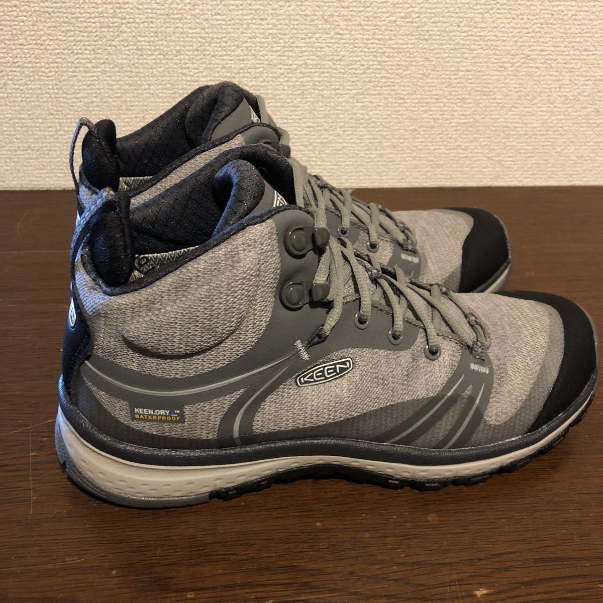 keen 完全防水 テラドーラミッド 新品未使用 トレッキング アウトドア キャンプ 登山 キーン